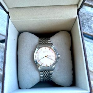 GUCCI WATCH IN SILVER UNISEX